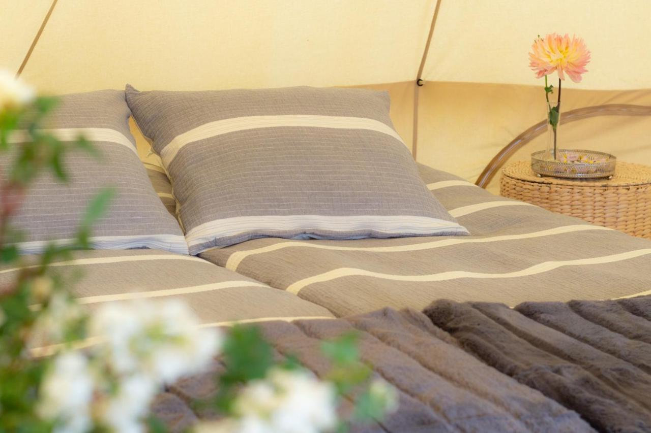 Отель Mickels Bondgardsglamping Gottby Экстерьер фото